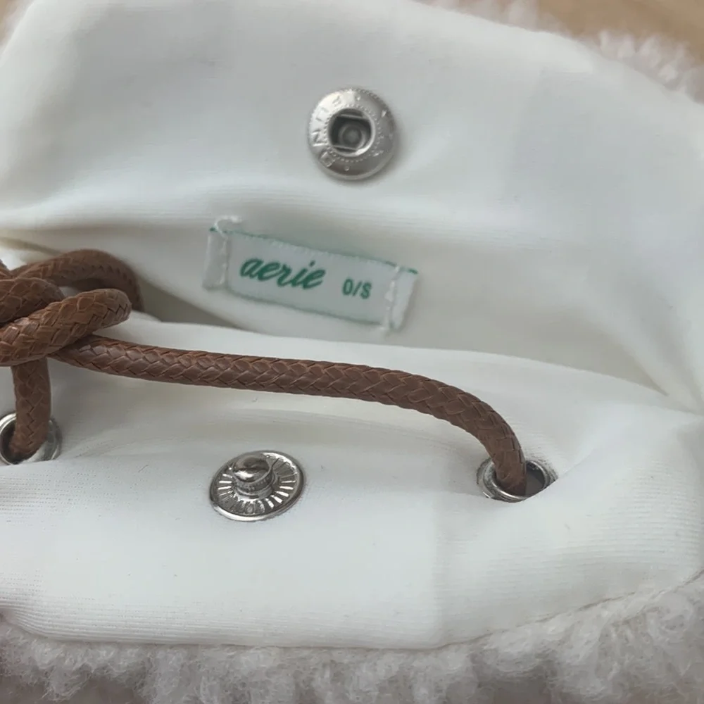 Aerie - Cellphone Sherpa Crossbody